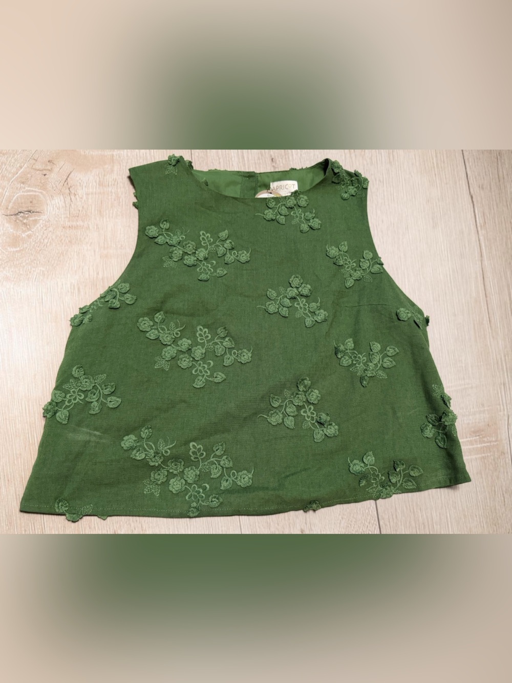 APRICOT Dark Green Floral Embroidered Sleeveless Tank